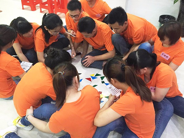 世界杯官网中文版培训讨论