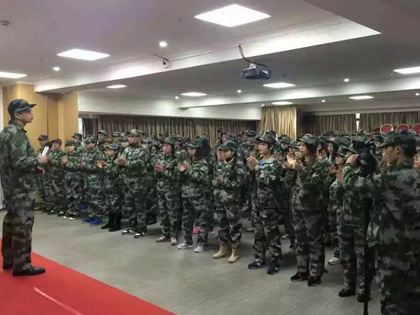 世界杯官网中文版团队拓展训练