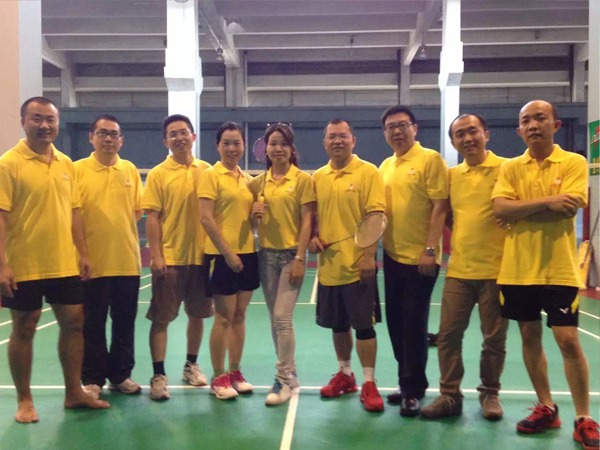 世界杯官网中文版团队建设-羽毛球活动